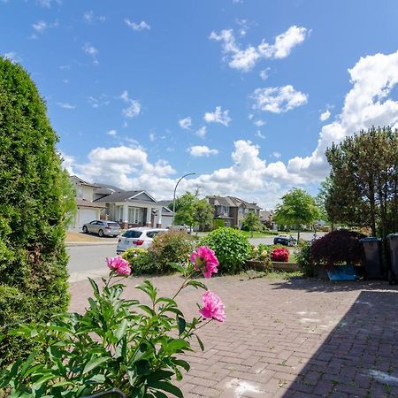 3 Private, Spacious, Bright Rooms In A Gorgeous House ニューウエストミンスター エクステリア 写真