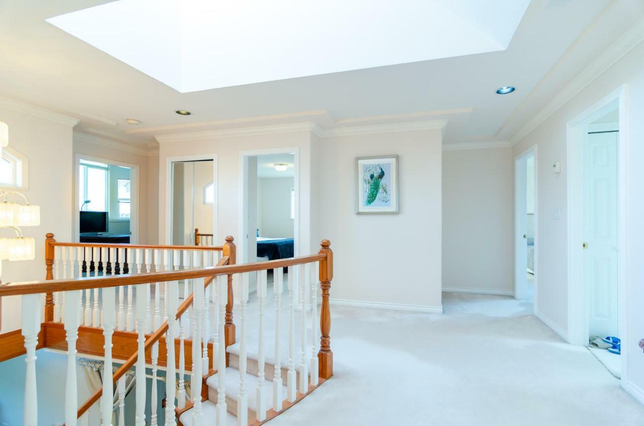 3 Private, Spacious, Bright Rooms In A Gorgeous House ニューウエストミンスター エクステリア 写真